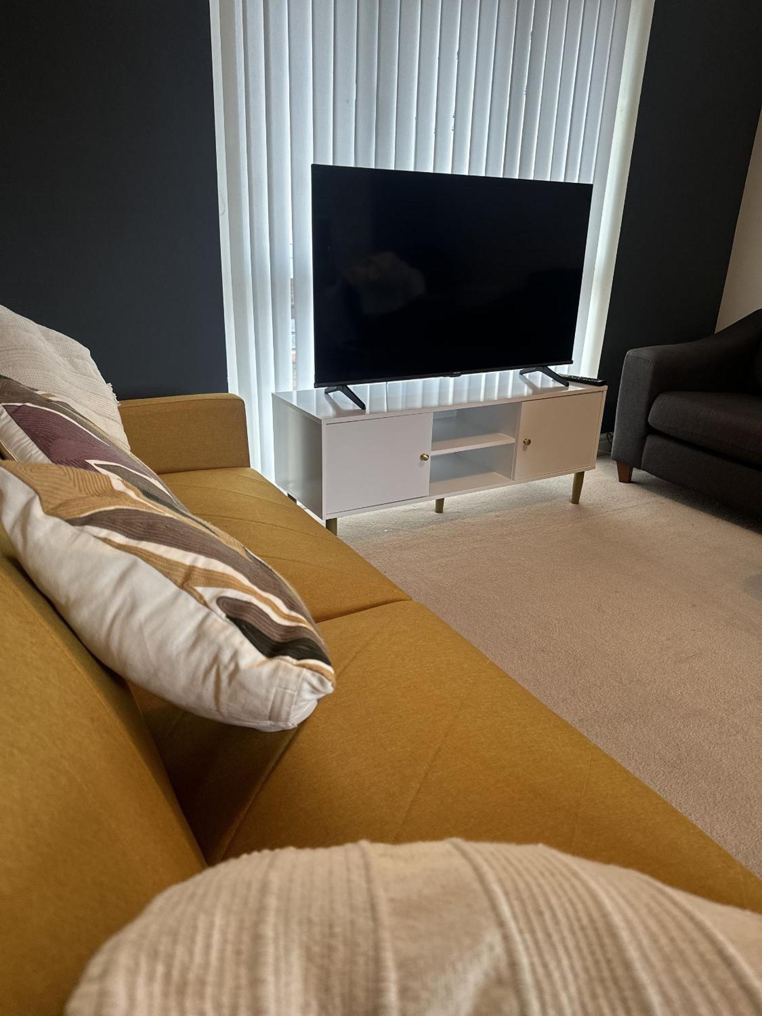 2 Bdr City Centre Apartment With Parking Cardiff Exterior photo