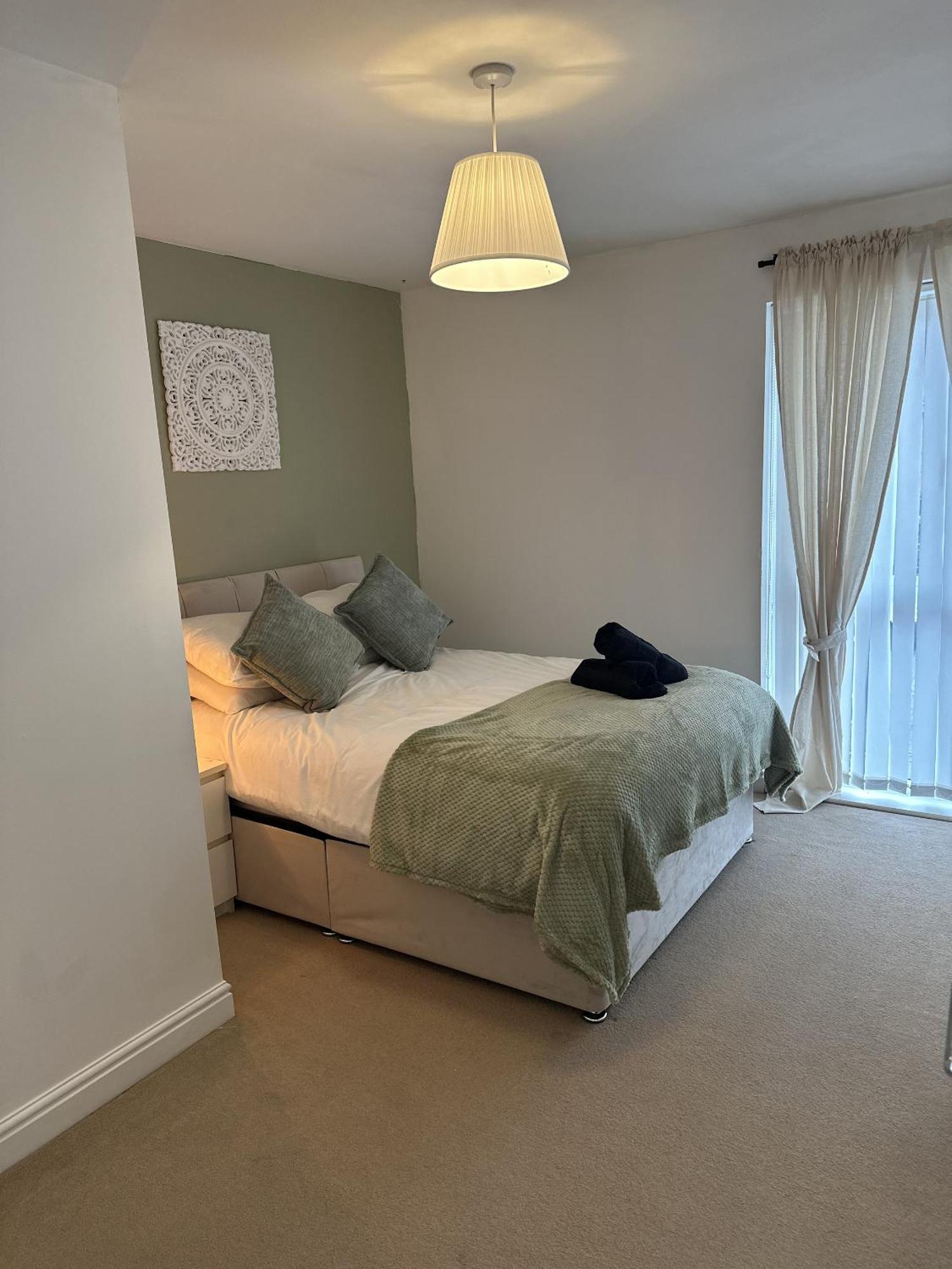2 Bdr City Centre Apartment With Parking Cardiff Exterior photo